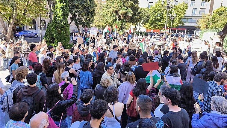 Manifestación en la plaza de los Bandos a favor de Palestina