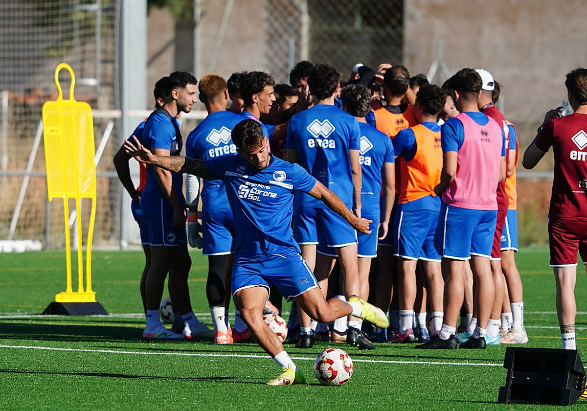 Palmero, en una sesión antes de ser sancionado por FIFA.