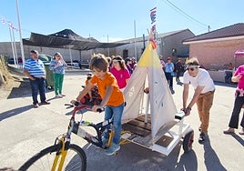 Tipi indio, ganador de los autos locos.