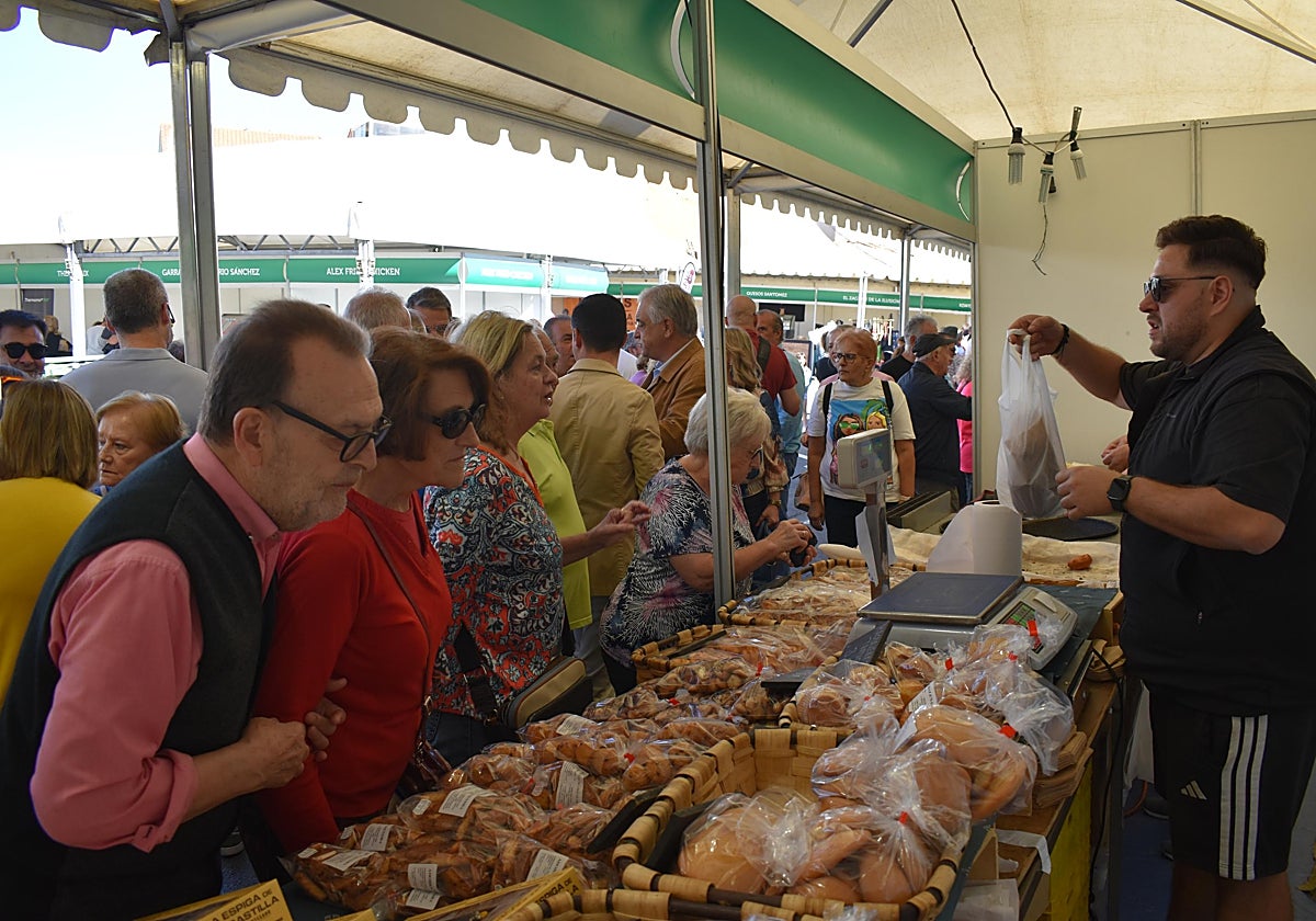Cabrerizos triunfa con su feria agroalimentaria