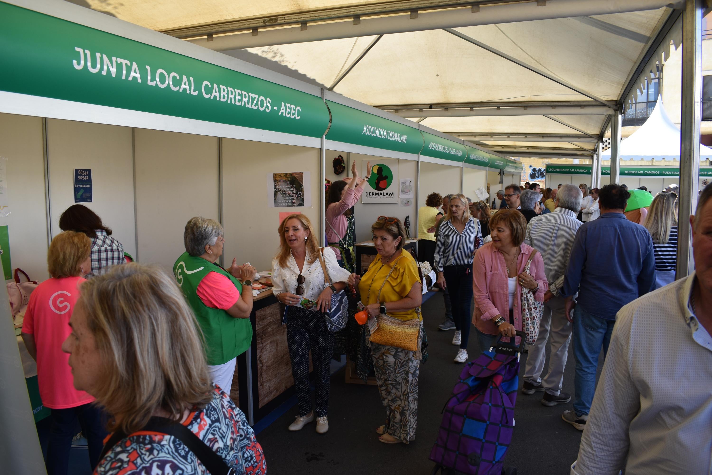 Cabrerizos triunfa con su feria agroalimentaria