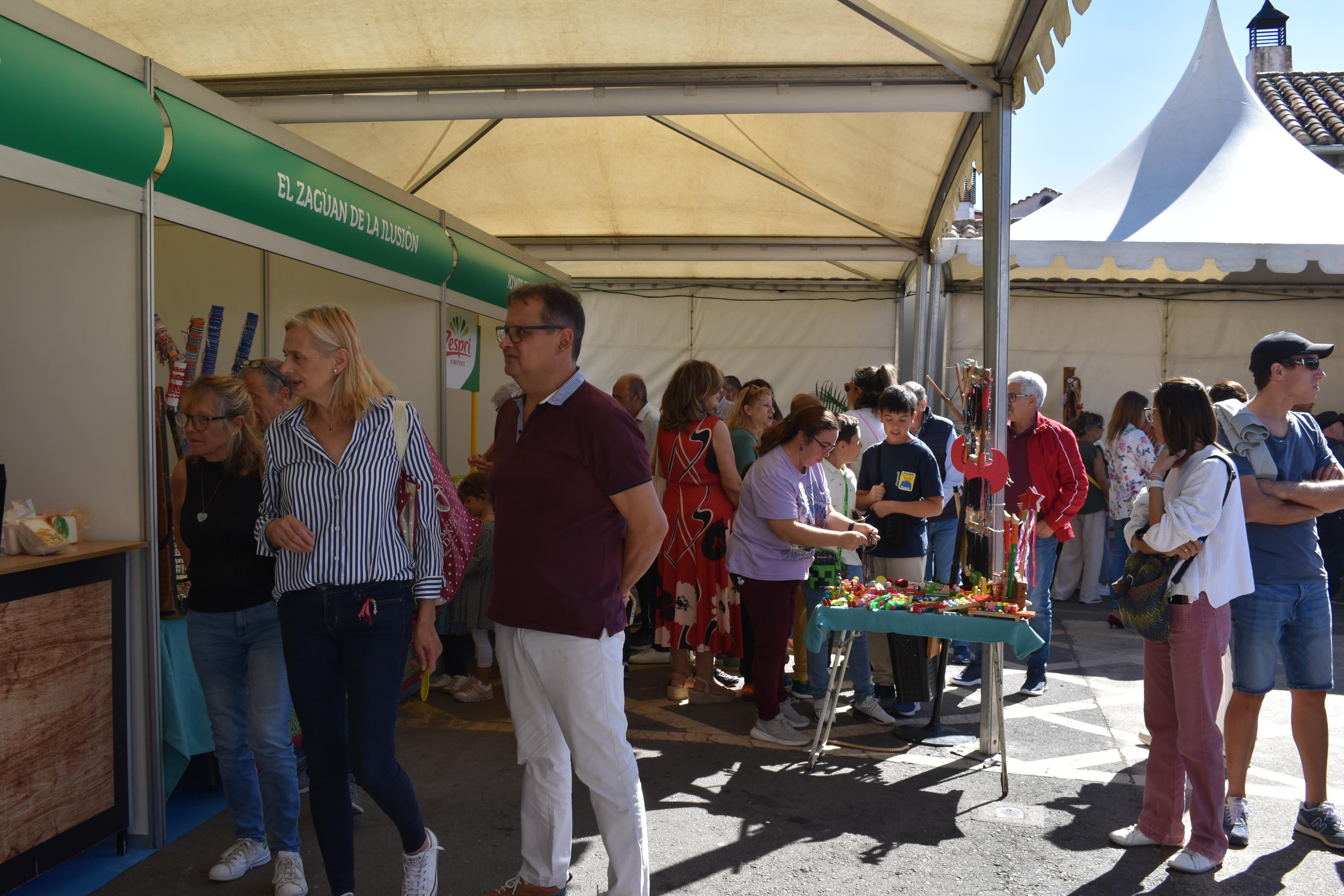 Cabrerizos triunfa con su feria agroalimentaria