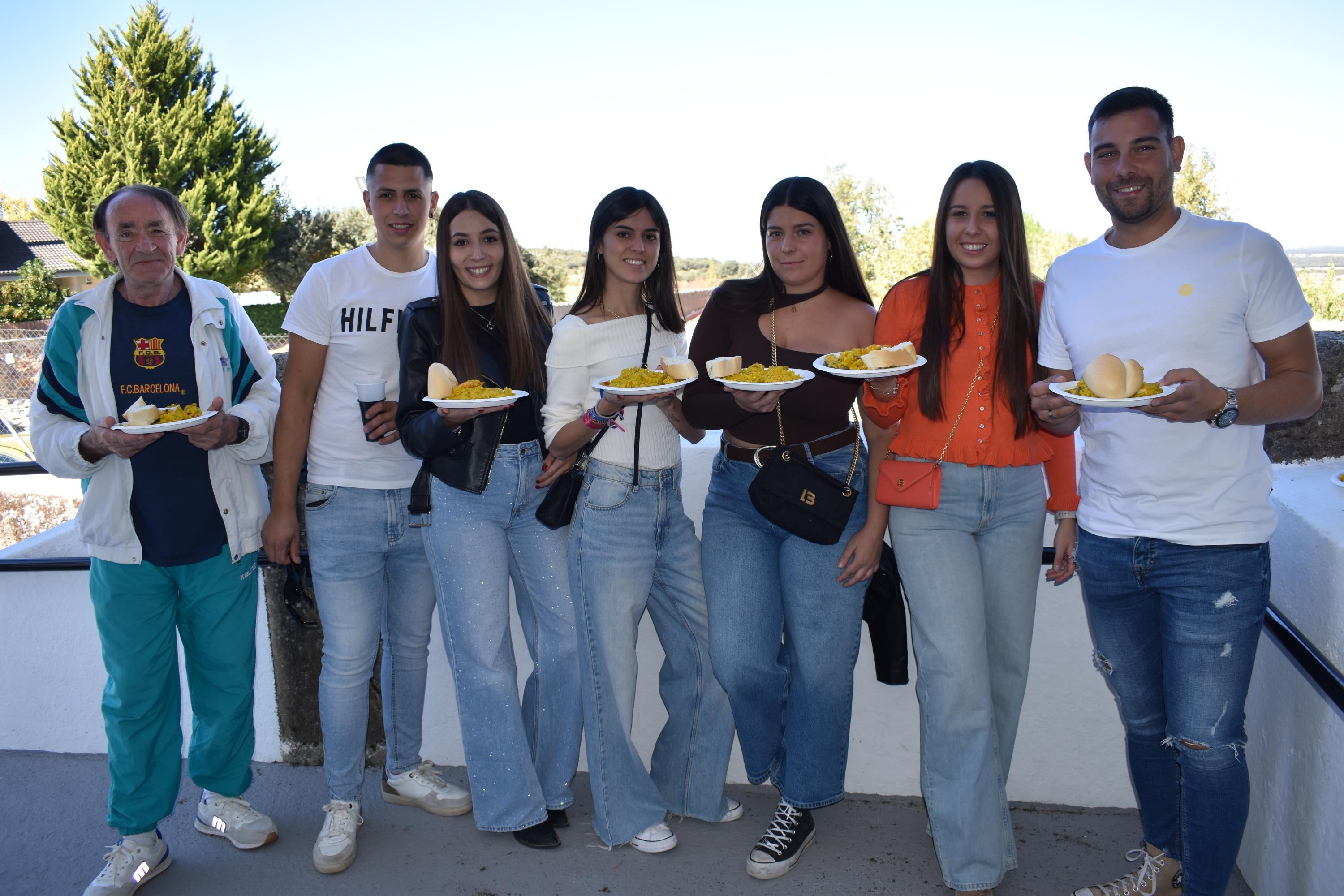 La paella de Las Veguillas reúne a 400 comensales