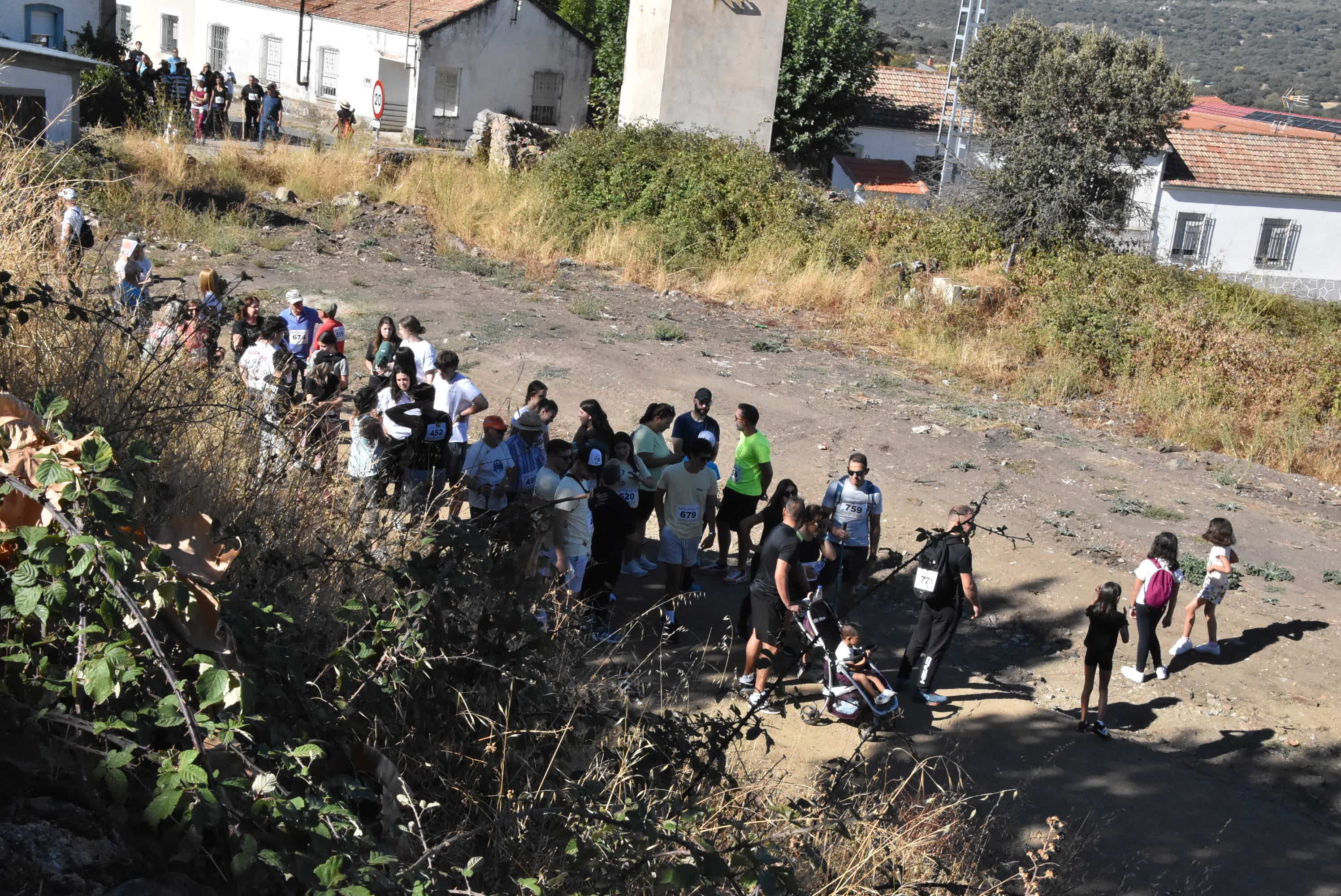 Fuentes de Béjar camina por la esclerosis múltiple