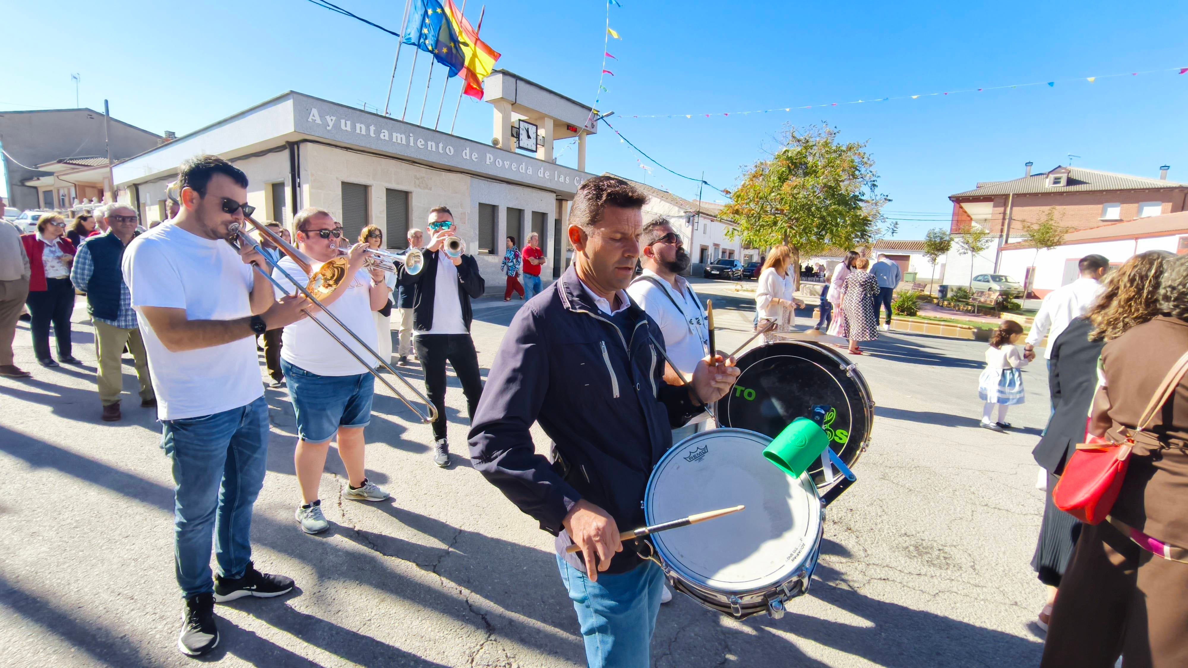 Derroche de adrenalina y alegría en las calles de Poveda de las Cintas
