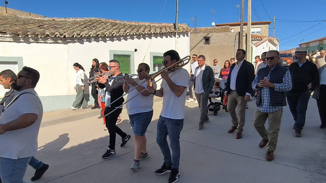 Derroche de adrenalina y alegría en las calles de Poveda de las Cintas