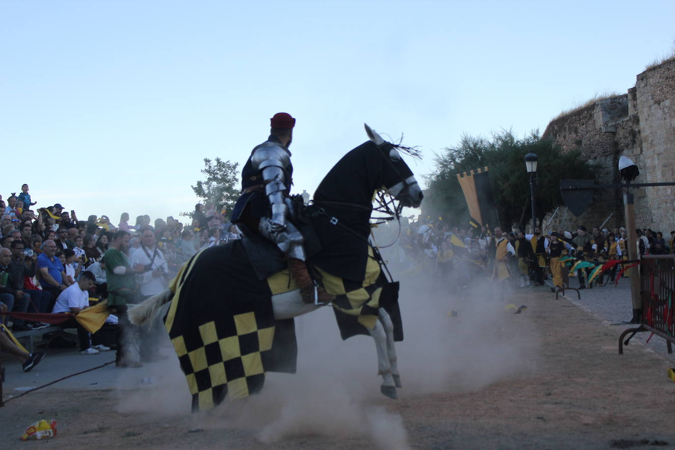 Ciudad Rodrigo despide la VIII Feria Medieval con el poderío de los caballeros