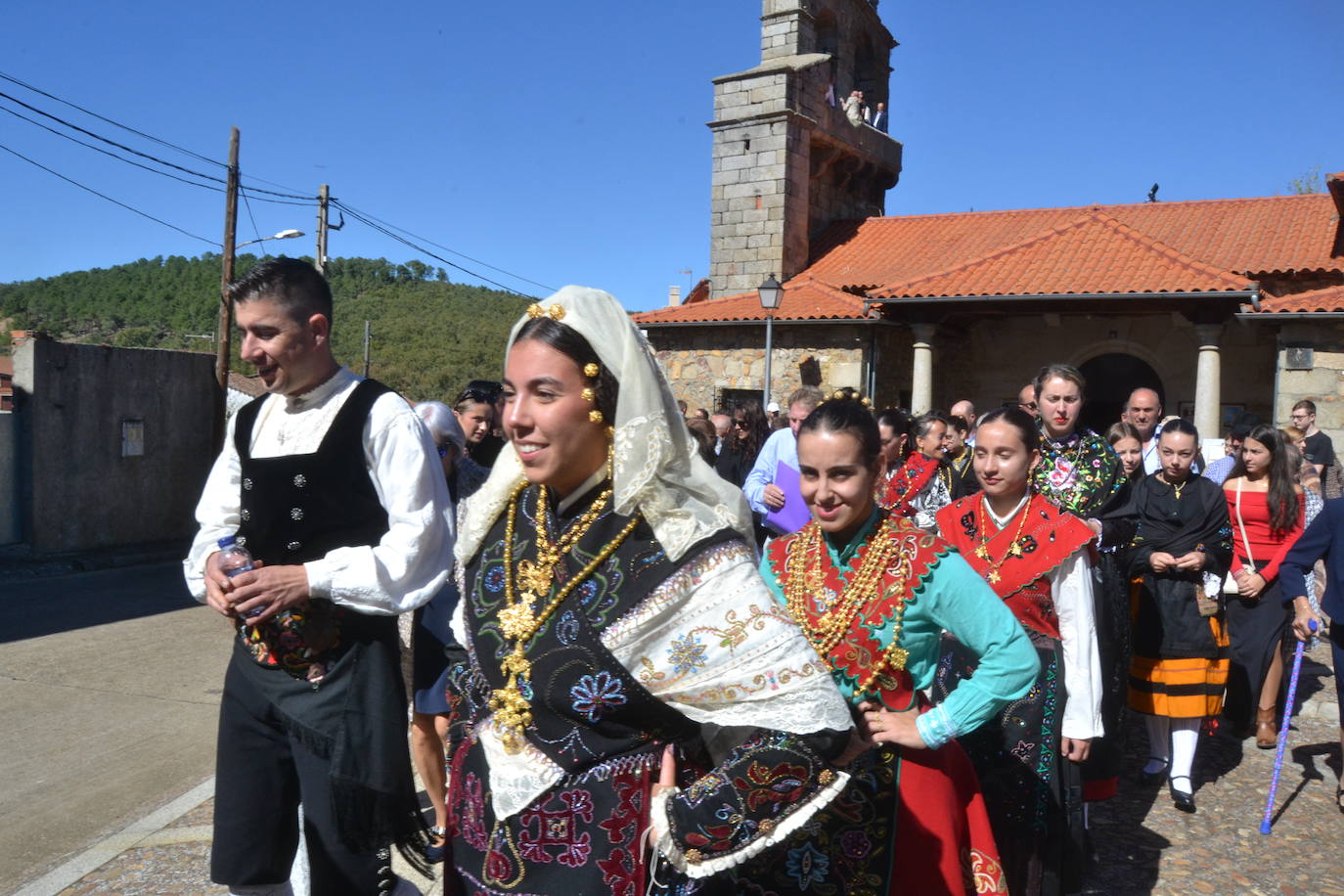 El Maíllo rinde pleitesía a la Virgen del Rosario