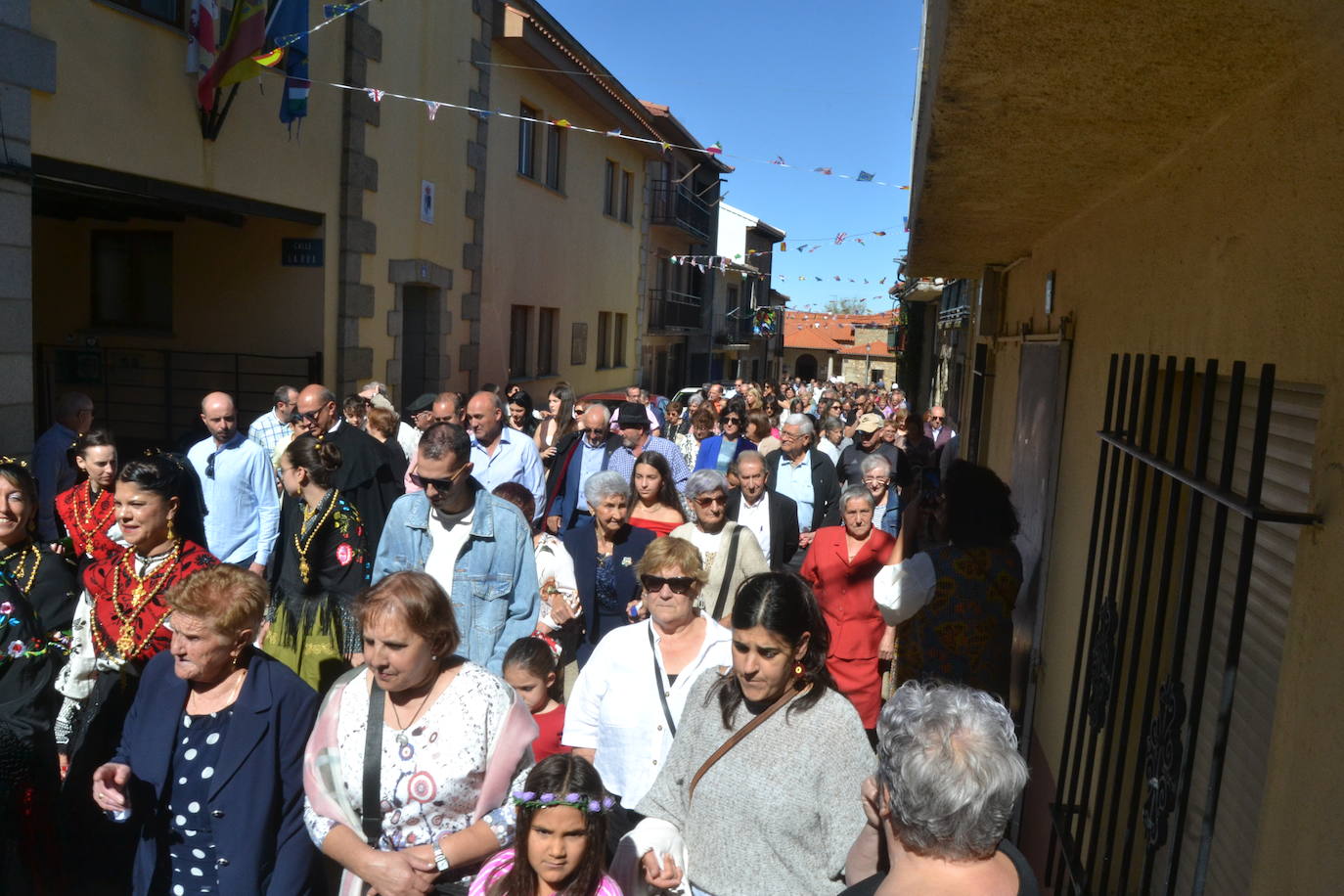 El Maíllo rinde pleitesía a la Virgen del Rosario