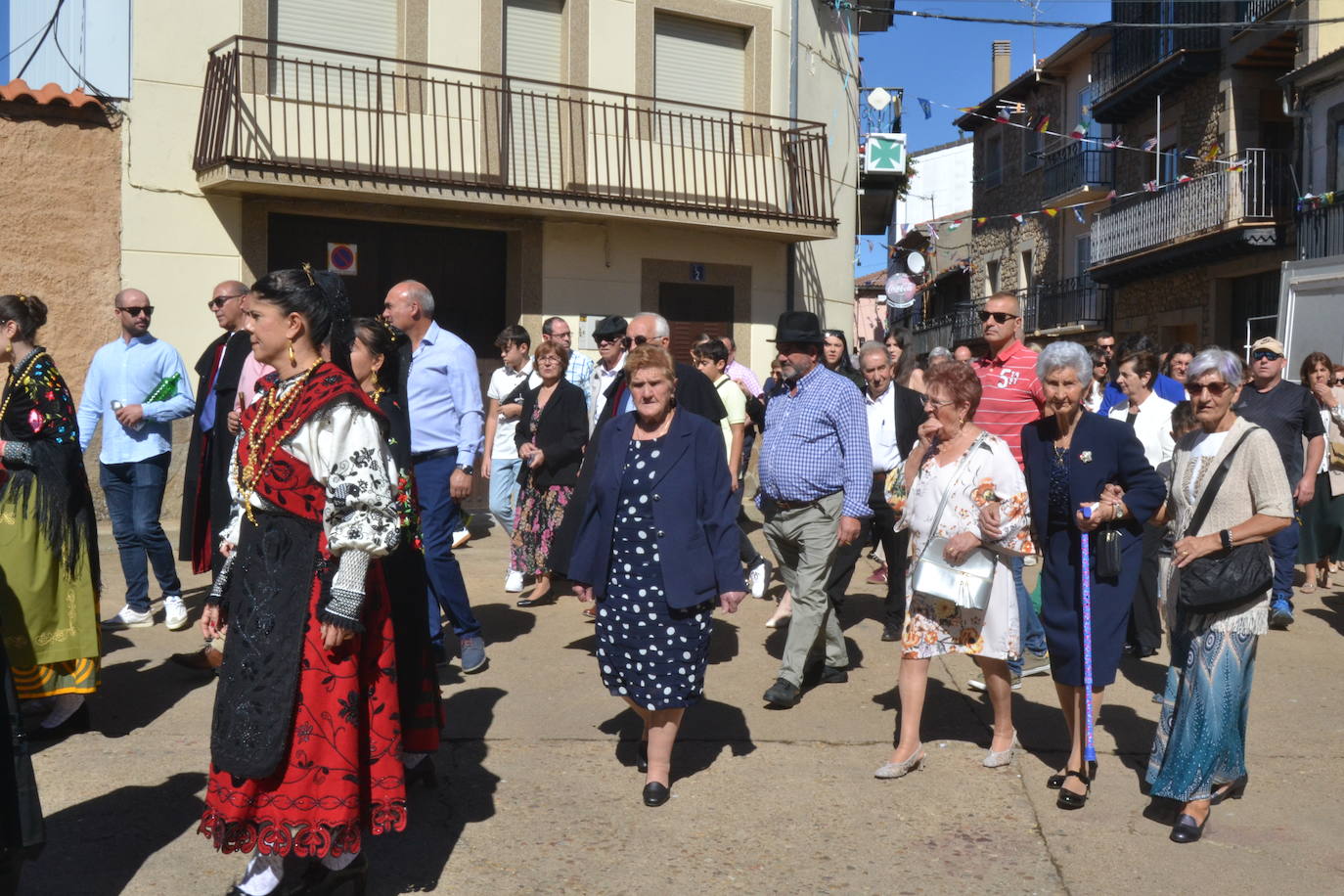 El Maíllo rinde pleitesía a la Virgen del Rosario