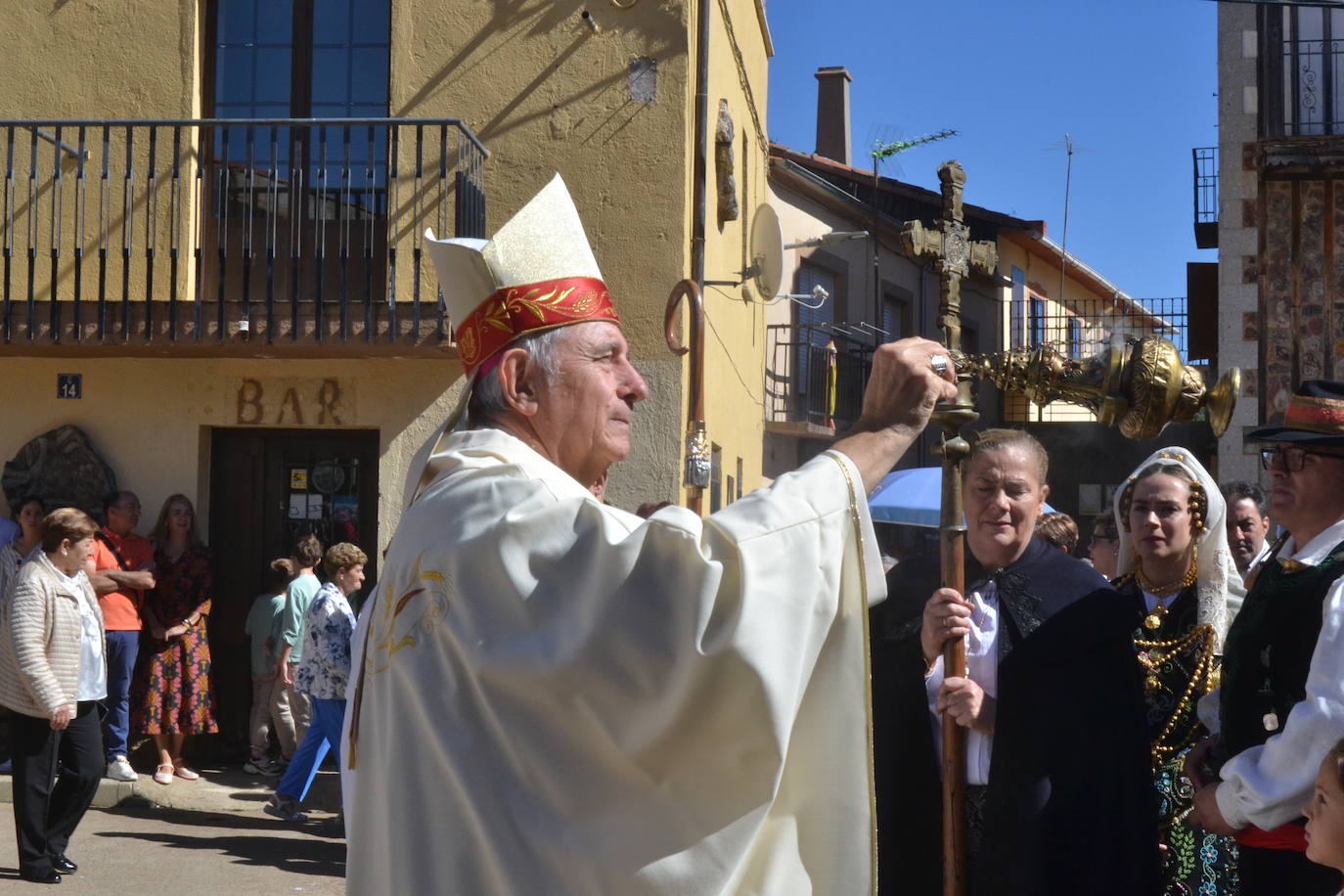 El Maíllo rinde pleitesía a la Virgen del Rosario