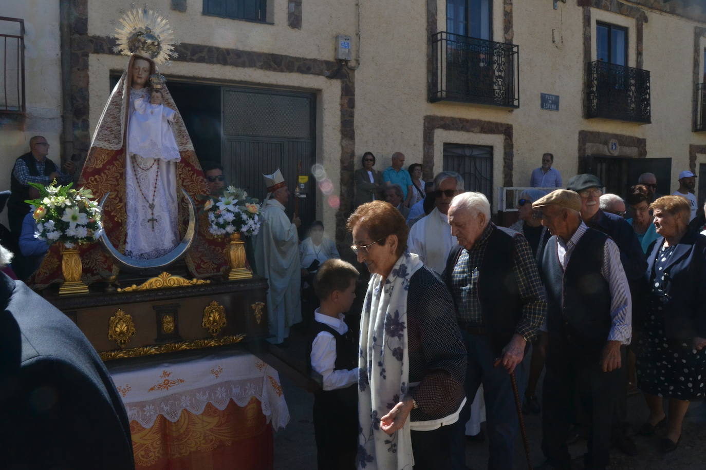 El Maíllo rinde pleitesía a la Virgen del Rosario