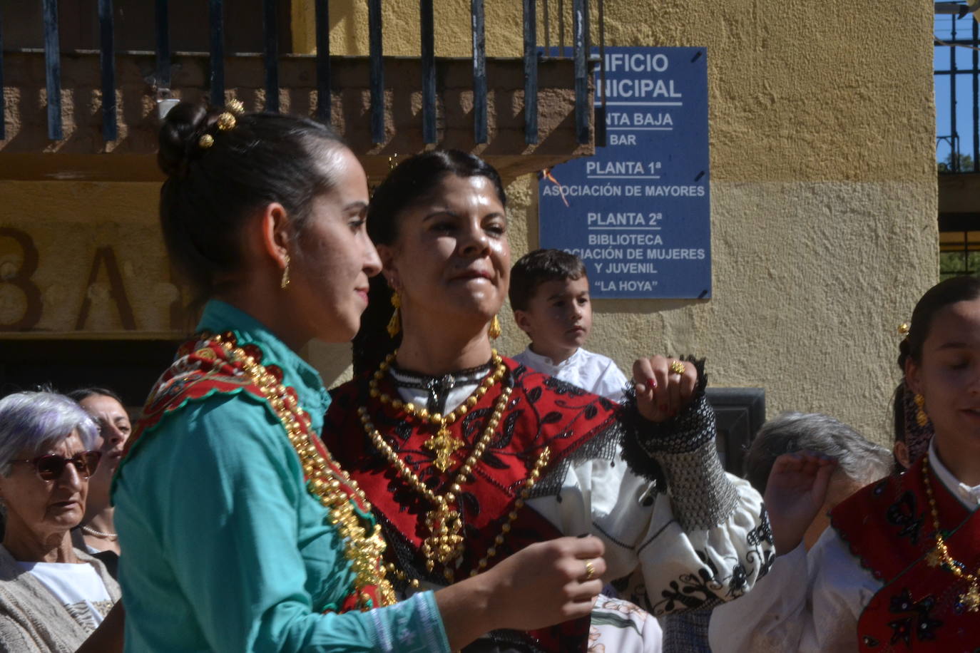El Maíllo rinde pleitesía a la Virgen del Rosario