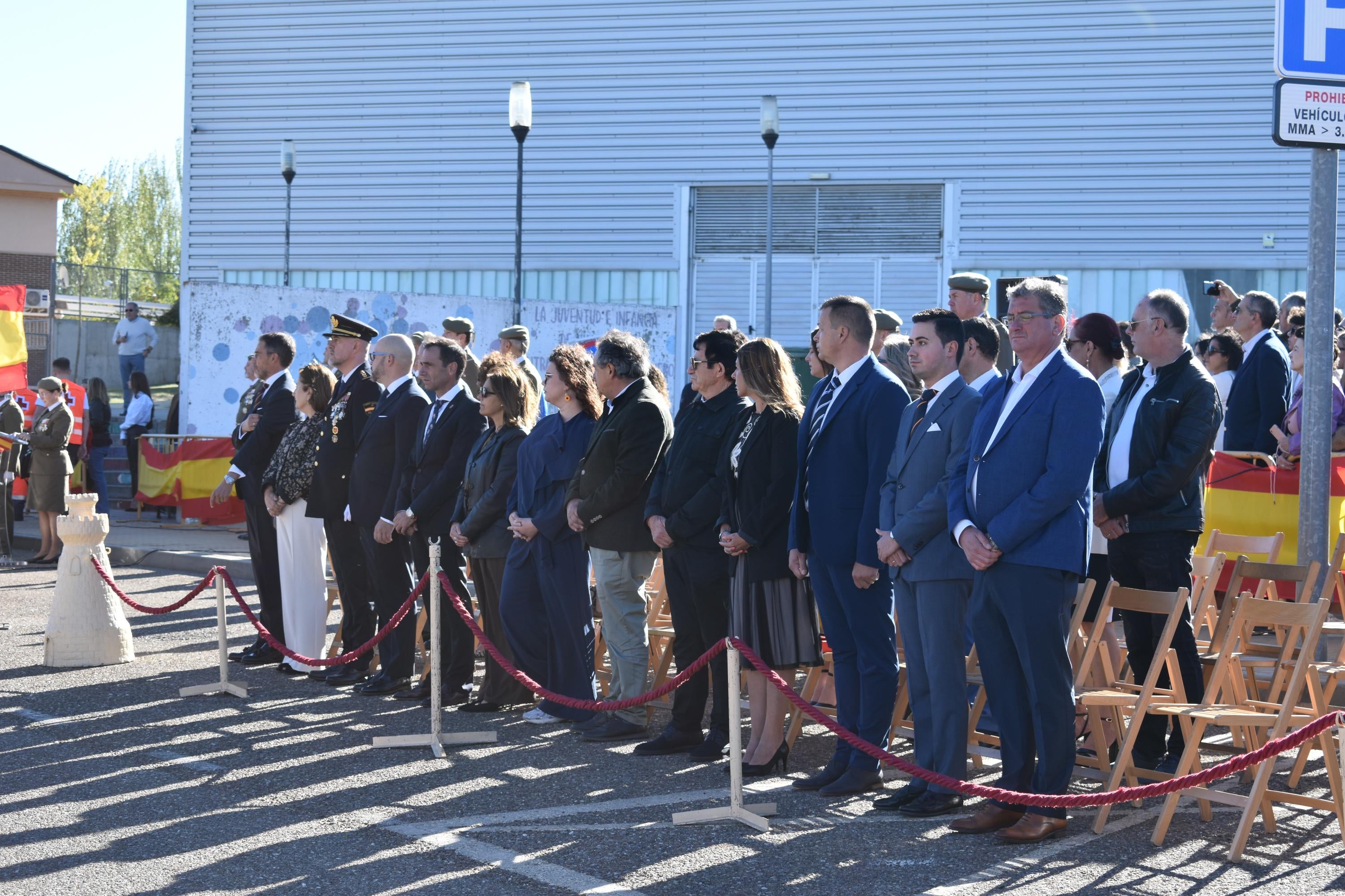 Villamayor celebra su primera Jura de Bandera civil con la participación de 104 ciudadanos