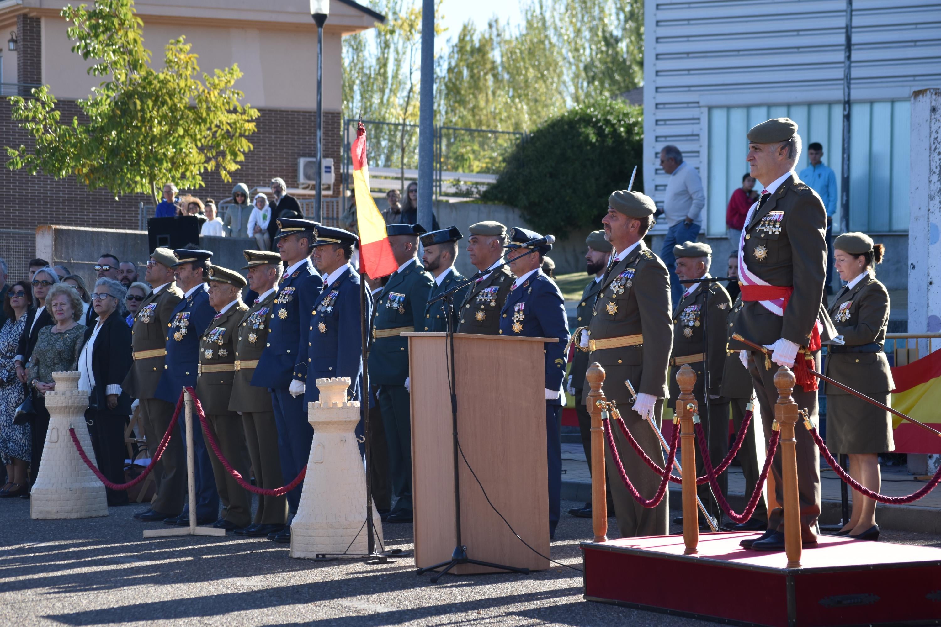 Villamayor celebra su primera Jura de Bandera civil con la participación de 104 ciudadanos