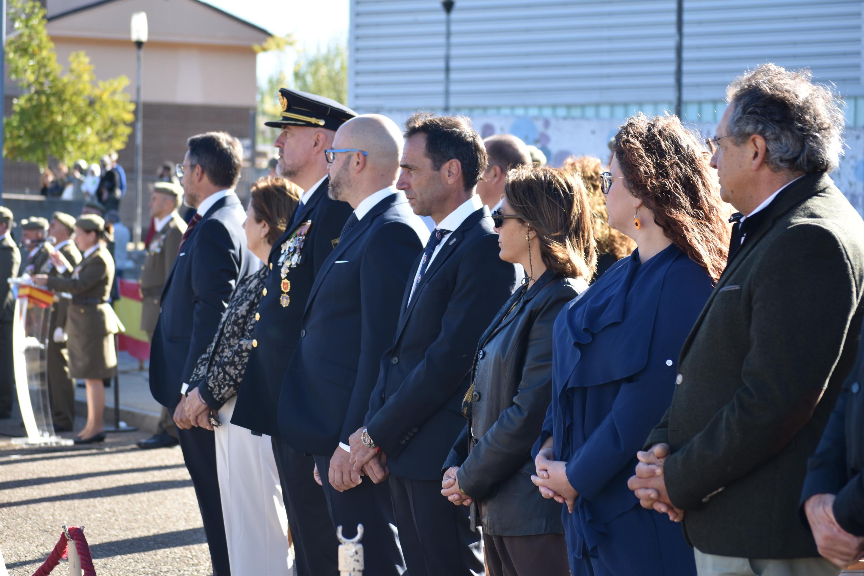 Villamayor celebra su primera Jura de Bandera civil con la participación de 104 ciudadanos