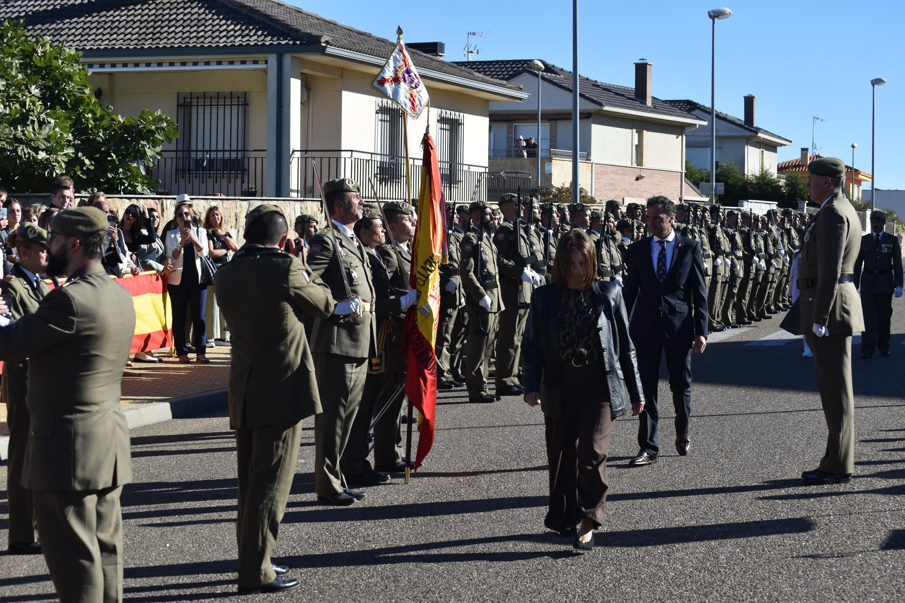 Villamayor celebra su primera Jura de Bandera civil con la participación de 104 ciudadanos
