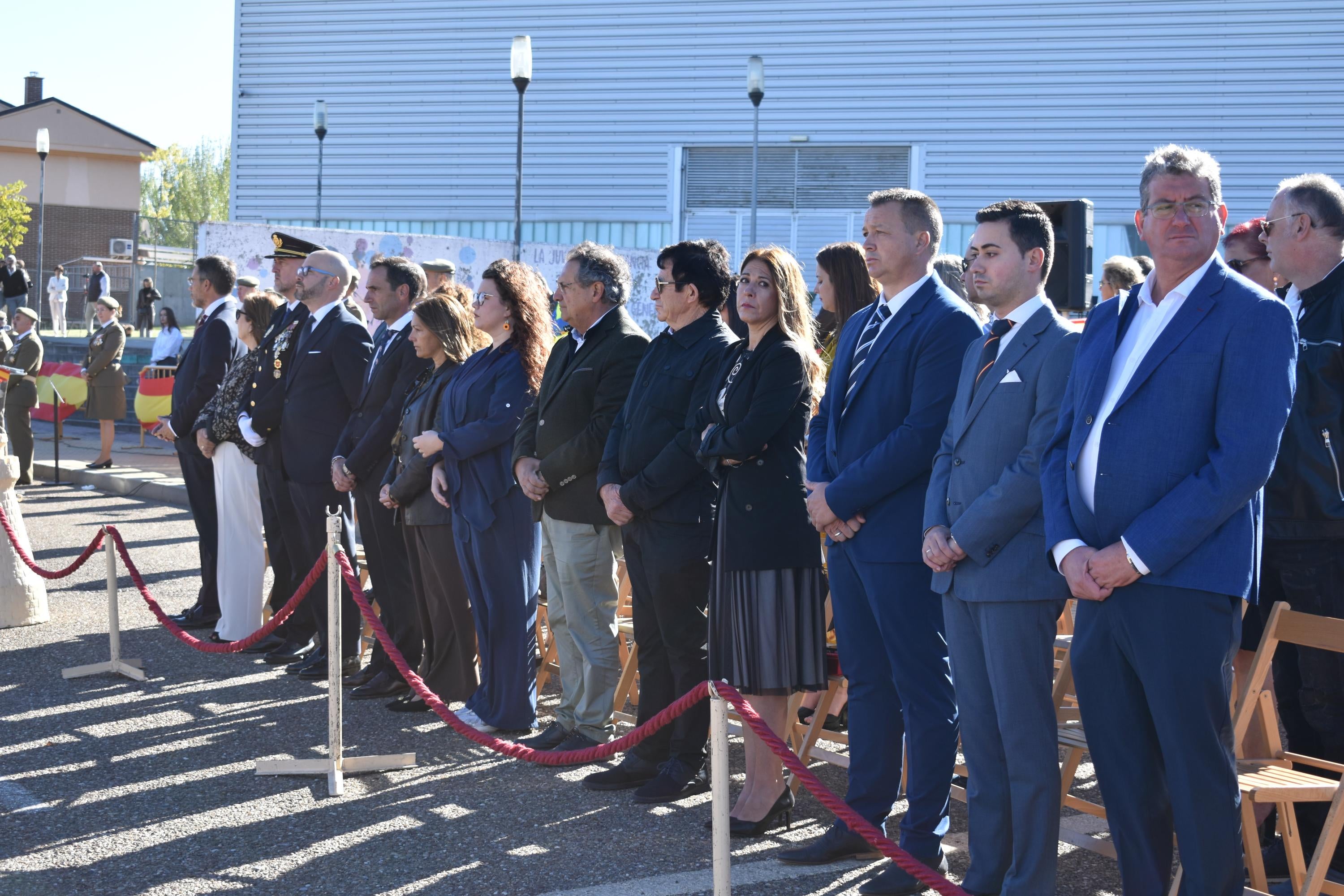 Villamayor celebra su primera Jura de Bandera civil con la participación de 104 ciudadanos