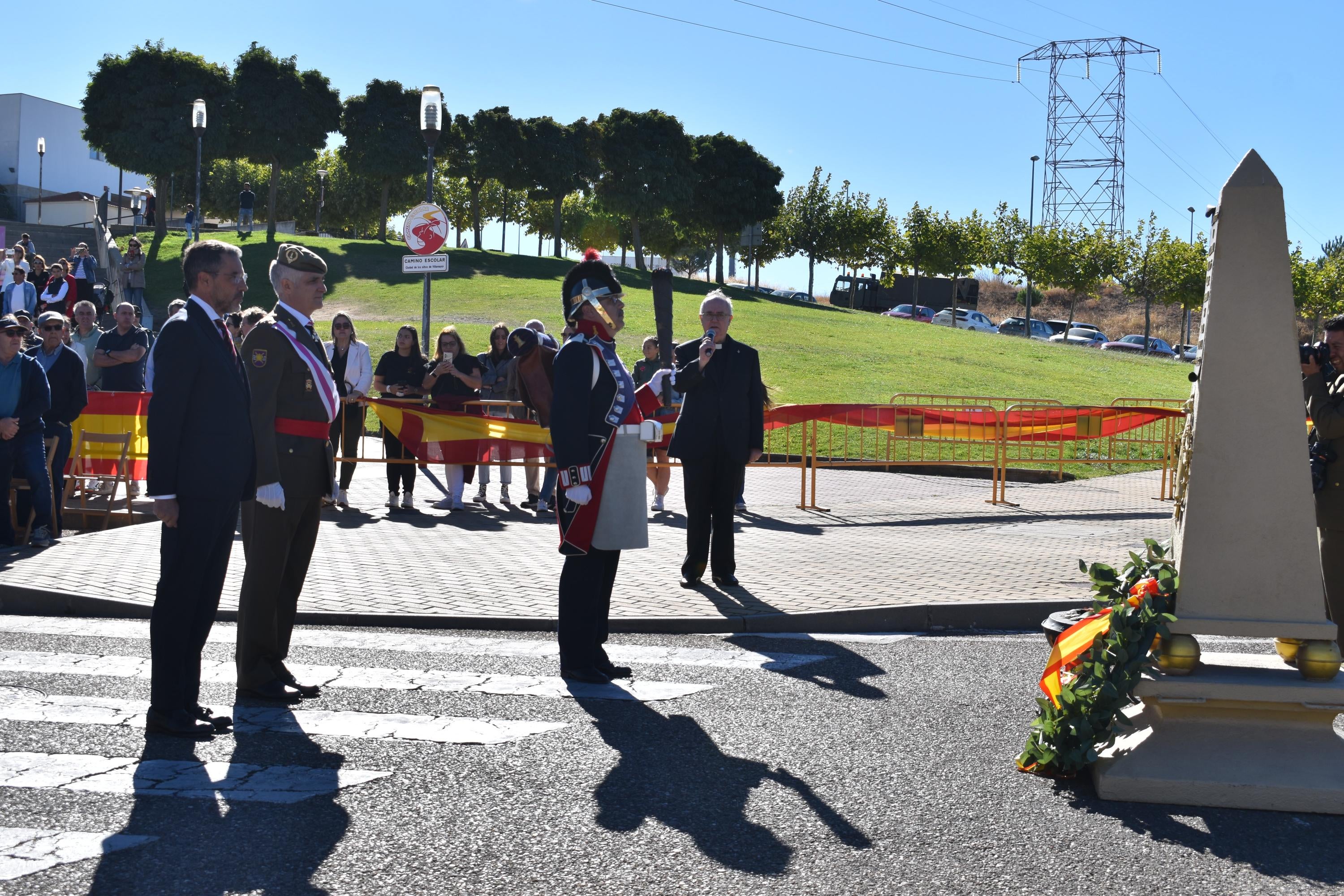 Villamayor celebra su primera Jura de Bandera civil con la participación de 104 ciudadanos