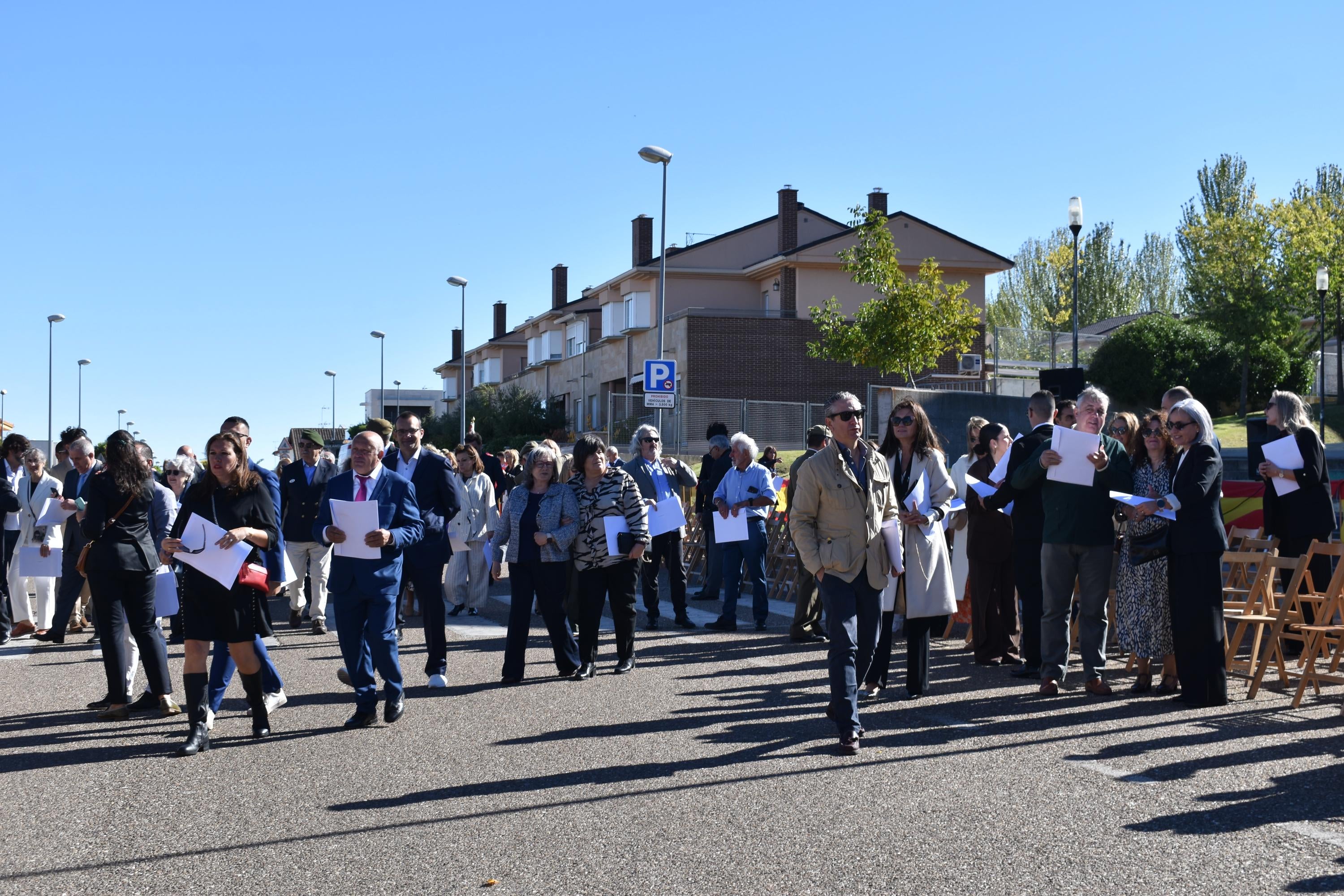 Villamayor celebra su primera Jura de Bandera civil con la participación de 104 ciudadanos