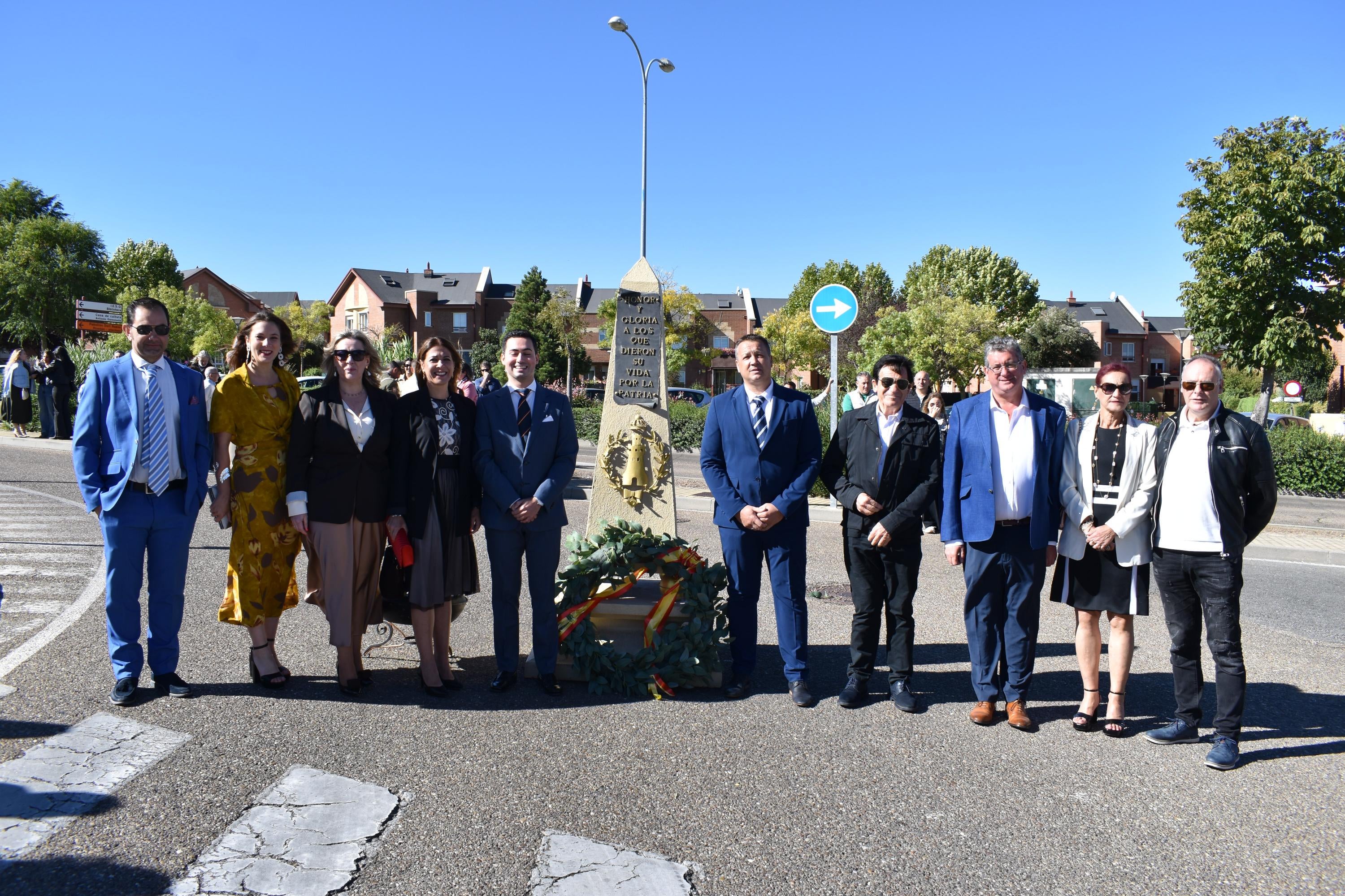 Villamayor celebra su primera Jura de Bandera civil con la participación de 104 ciudadanos