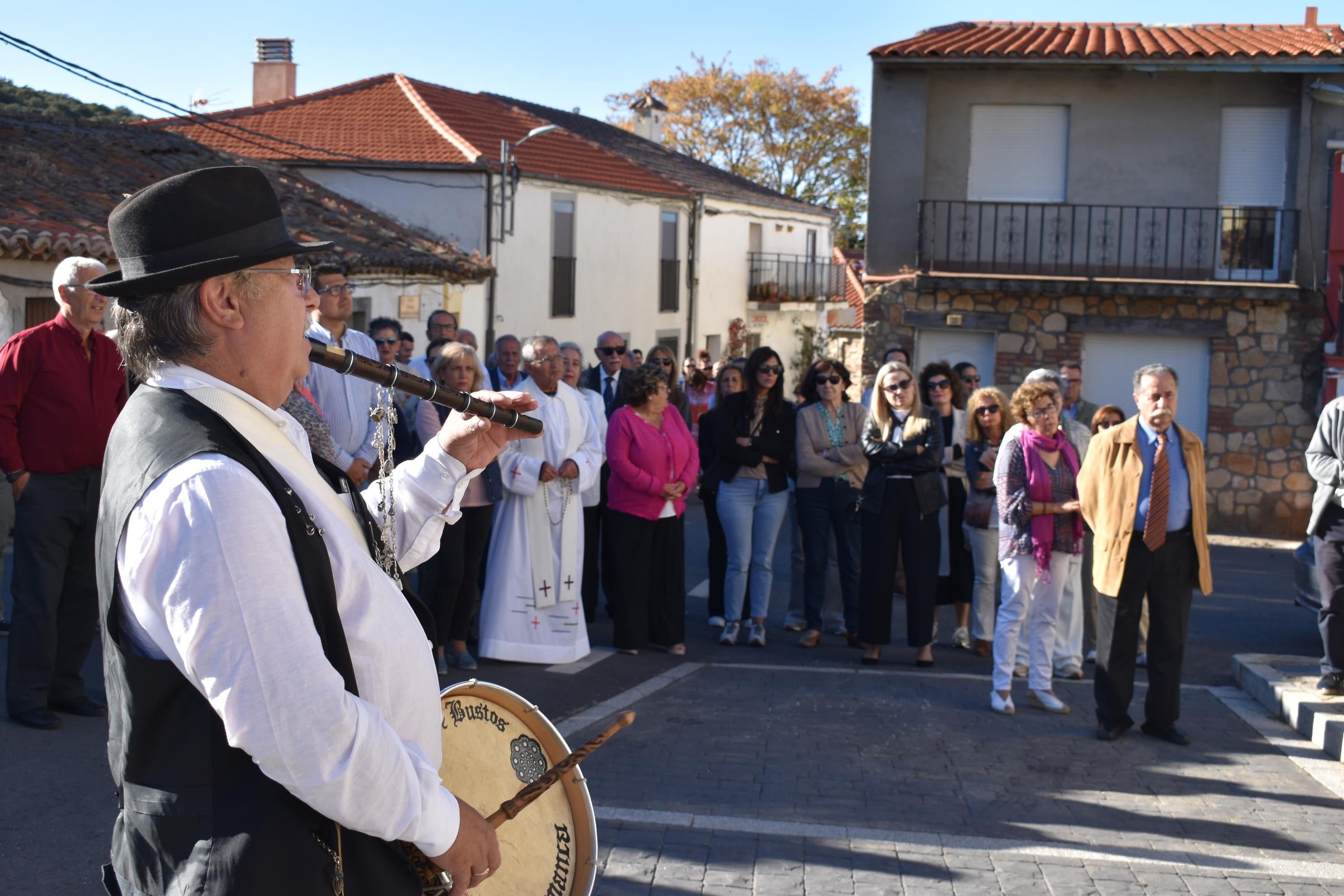 Las Veguillas venera a la Virgen del Rosario