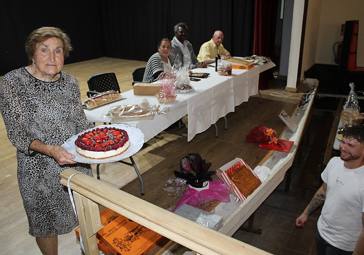 Fuentes de Béjar mantiene vivo el culto a la Virgen del Rosario