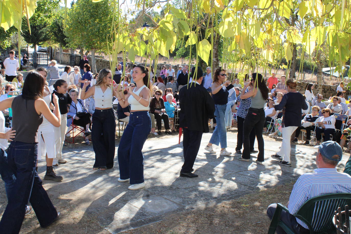 Ofrendas de devoción a la Virgen de la Yedra