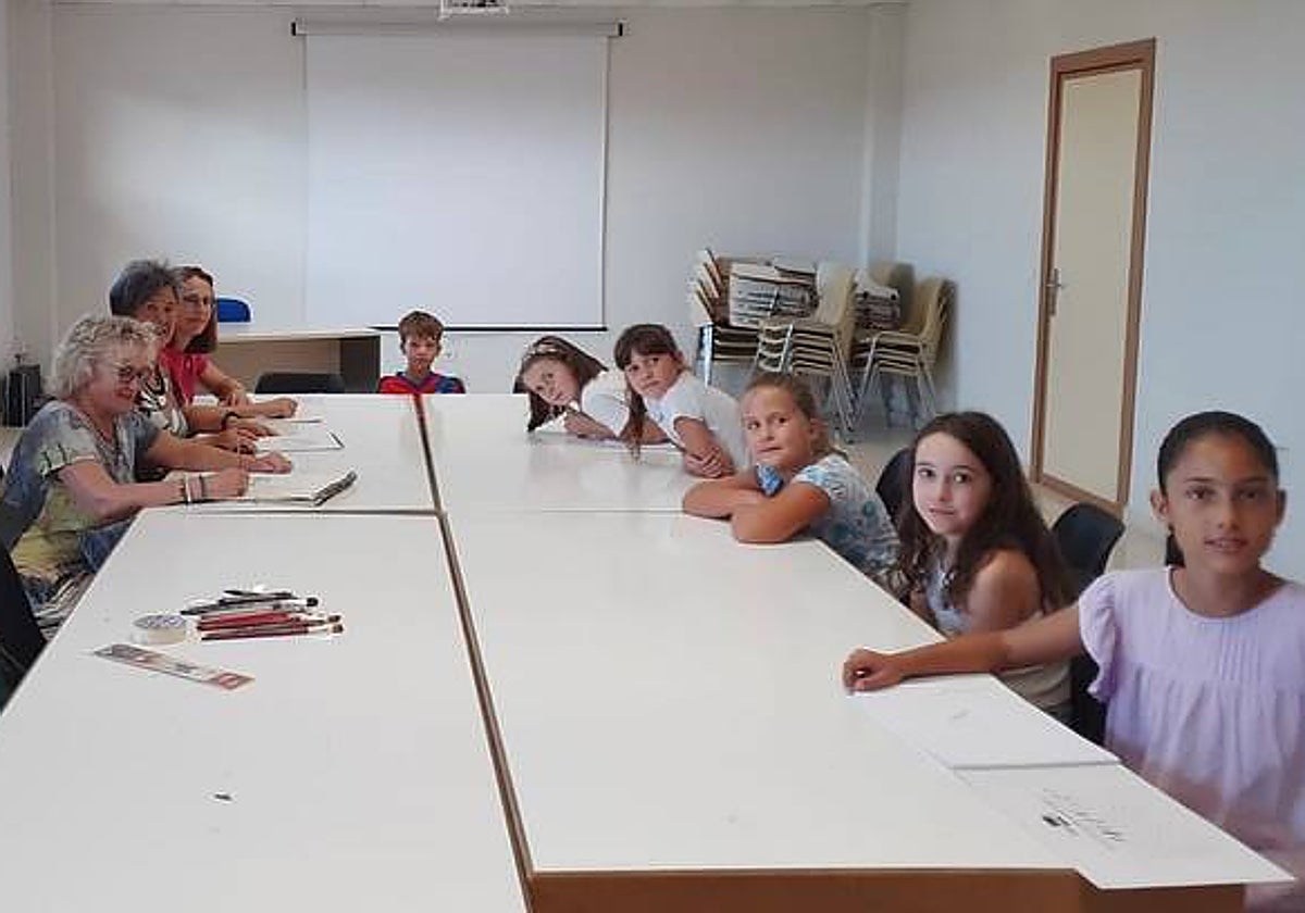 Curso de pintura en el centro cultural de Guijuelo.