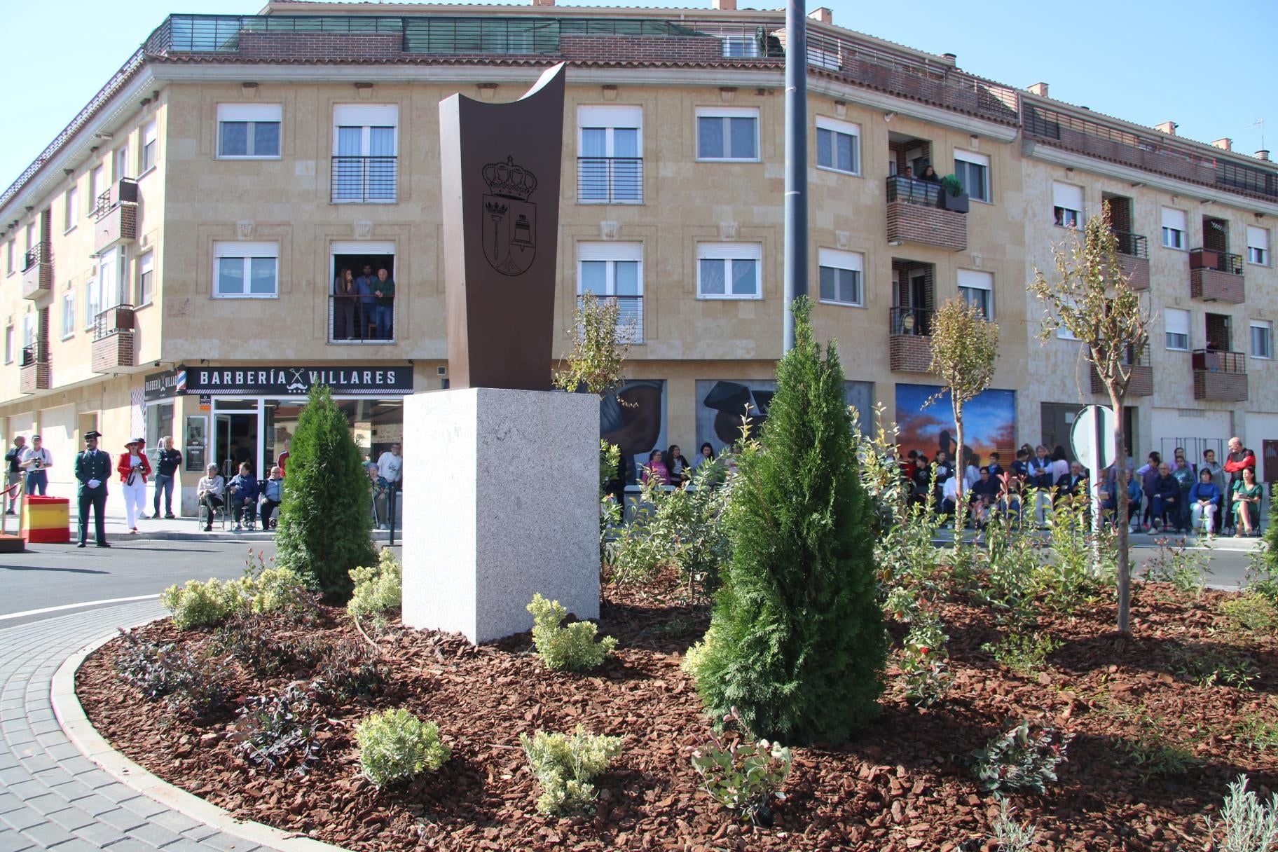 Villares homenajea a la Benemérita