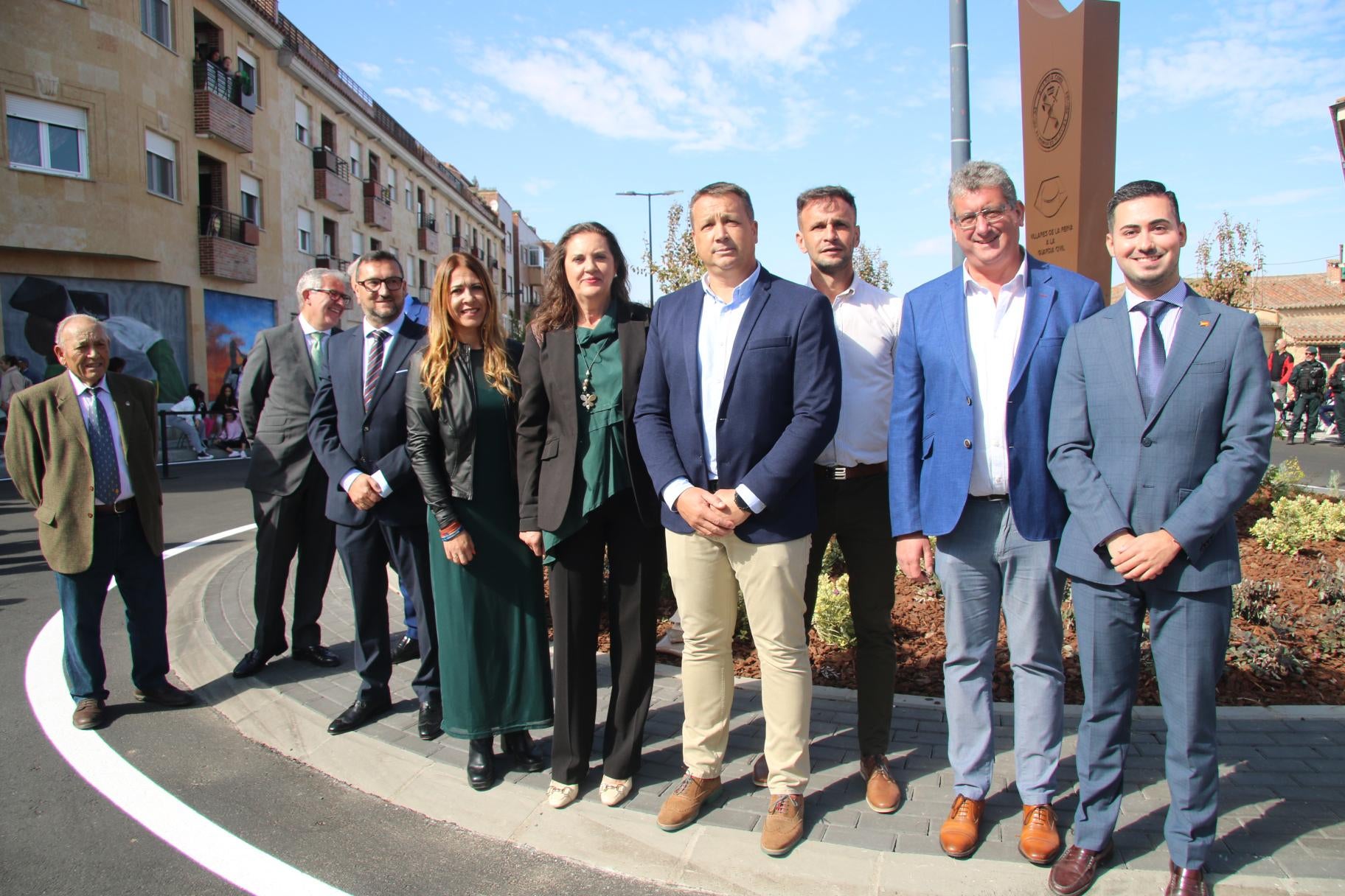 Villares homenajea a la Benemérita