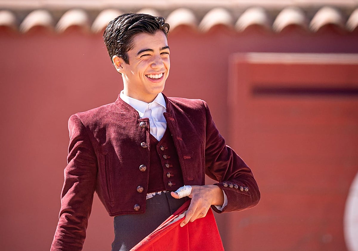 Así fue la fiesta de la peña de Marco Pérez antes de partir a México