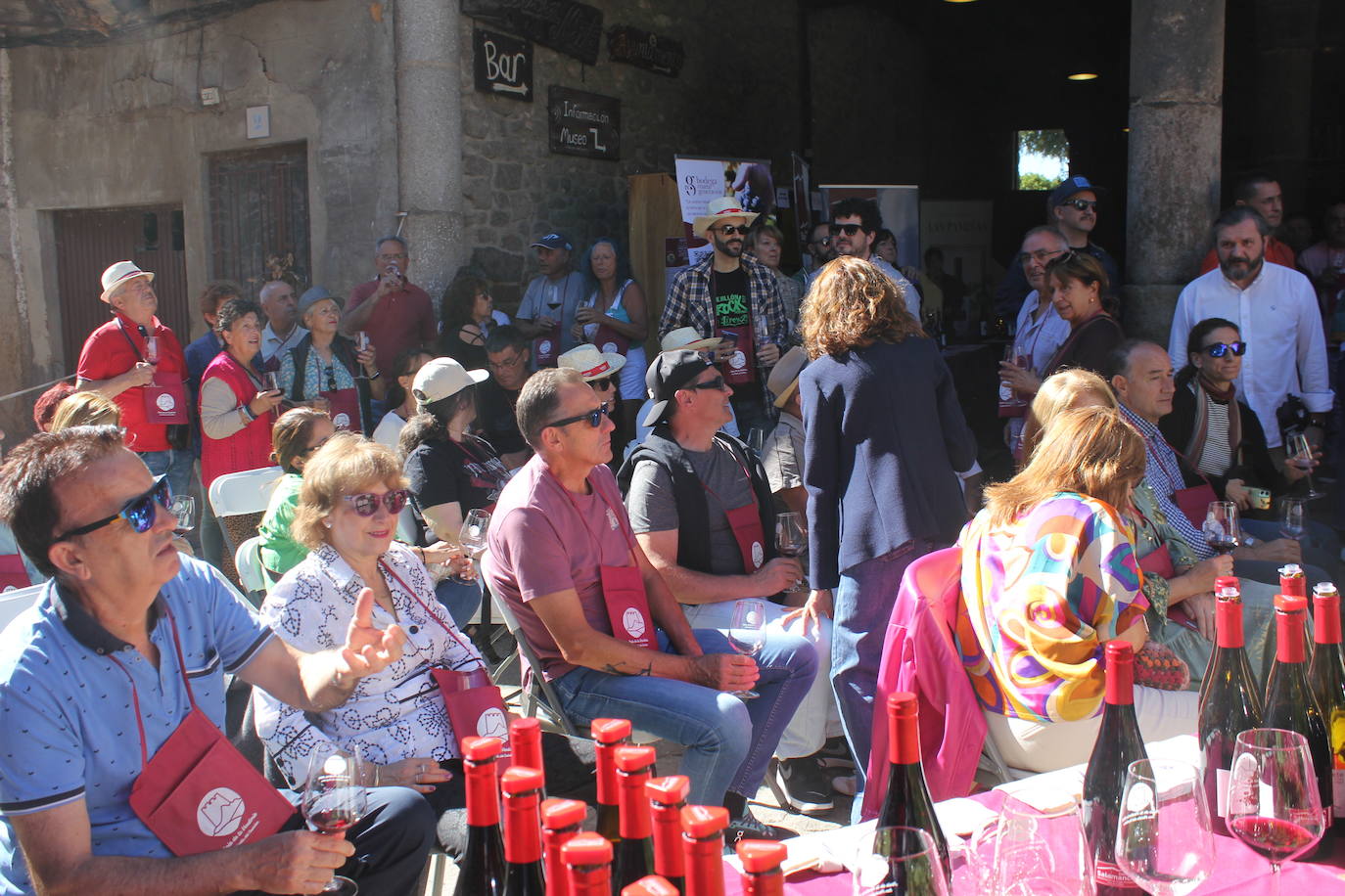 San Martín del Castañar brinda por el vino de la provincia en la XII Fiesta de la Vendimia