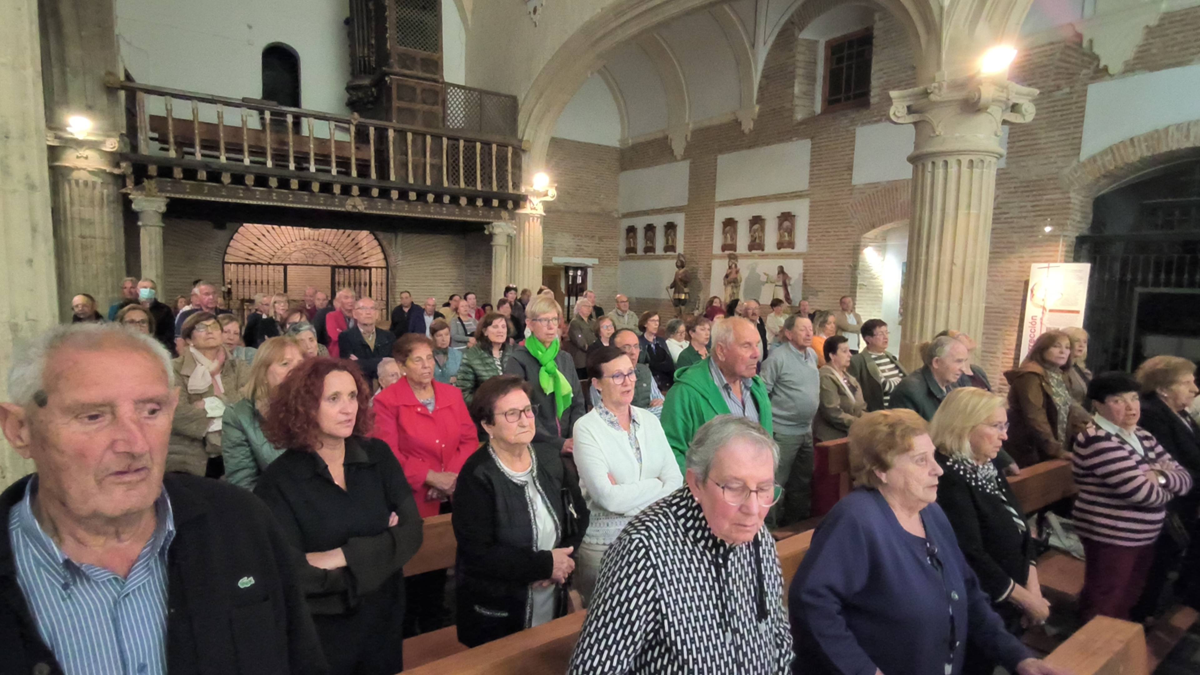 Unidos por su fe en los pueblos