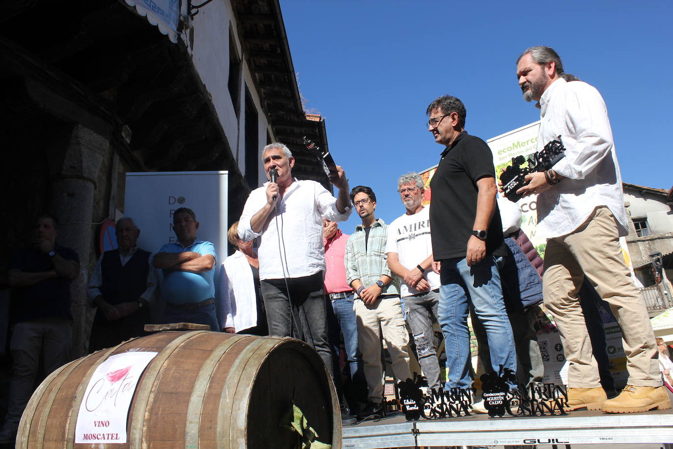 San Martín del Castañar brinda por el vino de la provincia en la XII Fiesta de la Vendimia
