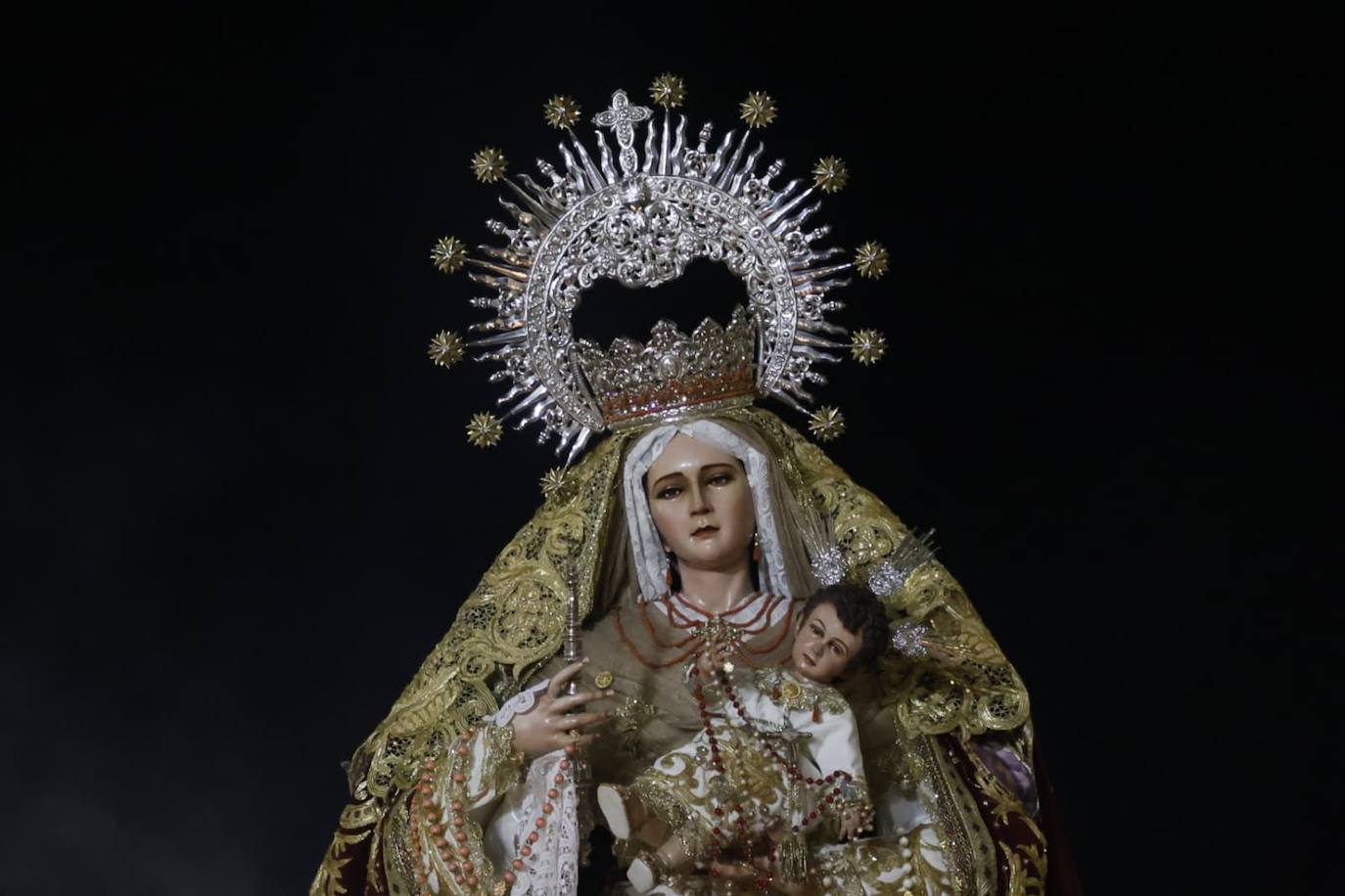 La procesión de la Virgen del Rosario en imágenes