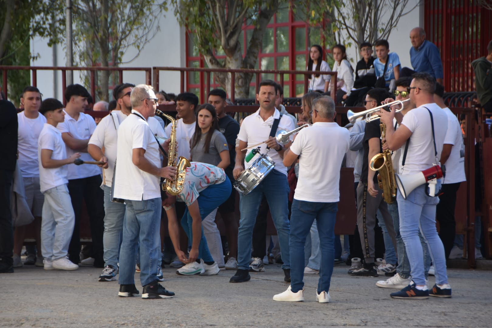 Alba inicia sus fiestas de Santa Teresa con emoción y tradición