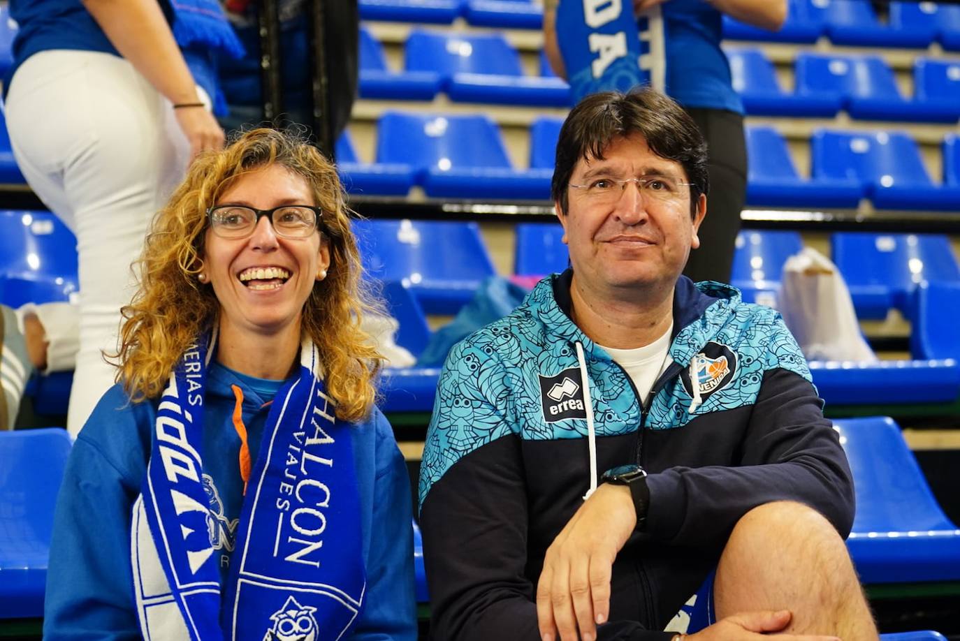 La afición no falló a Avenida en su debut liguero en casa: búscate en la grada