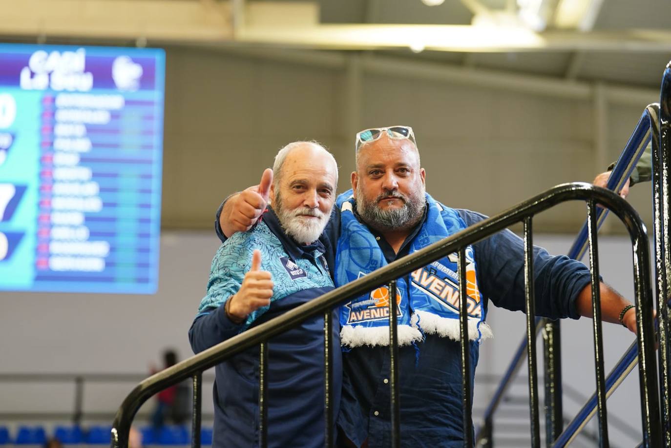 La afición no falló a Avenida en su debut liguero en casa: búscate en la grada