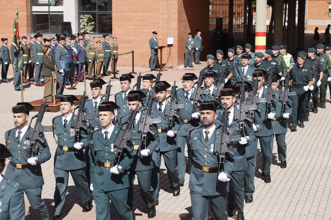 La celebración de la Guardia Civil por el Día del Pilar, en imágenes