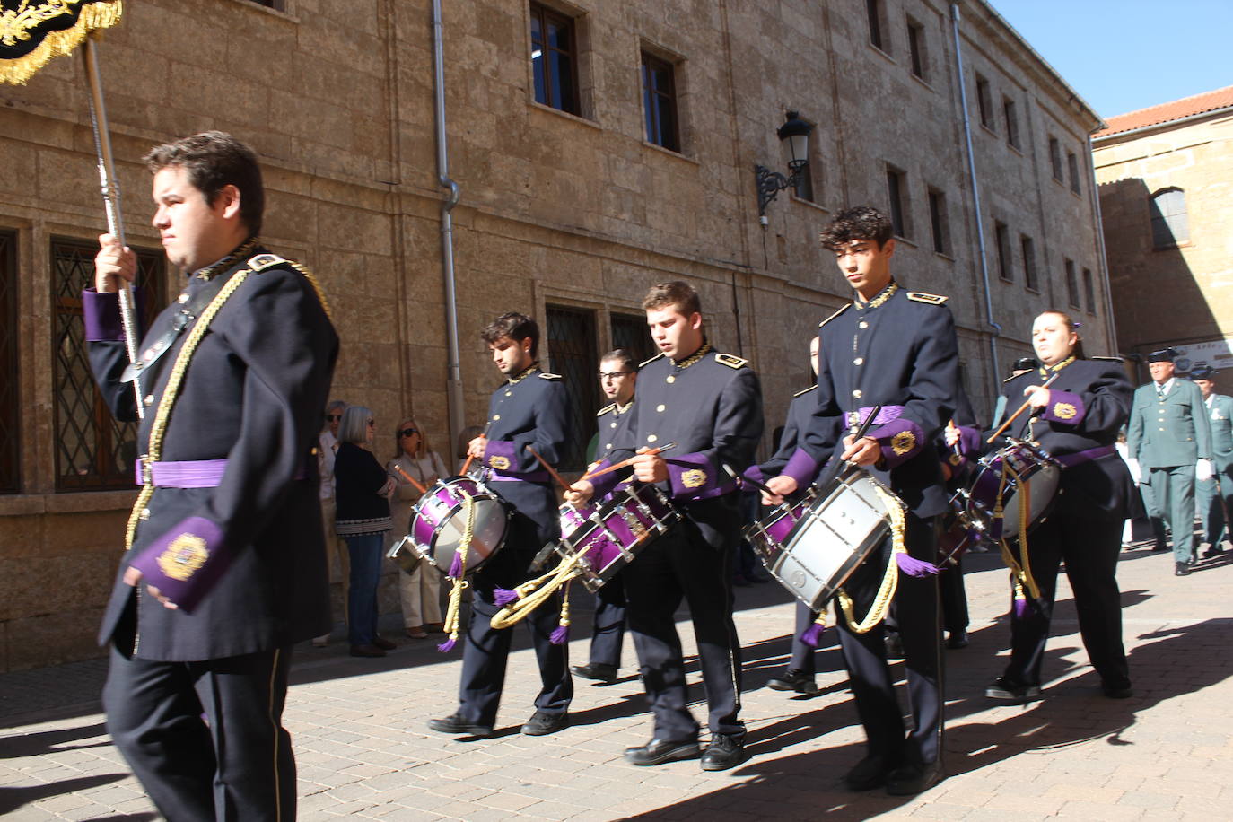 Solemnidad y fidelidad a la bandera, en los actos de la Guardia Civil de Ciudad Rodrigo