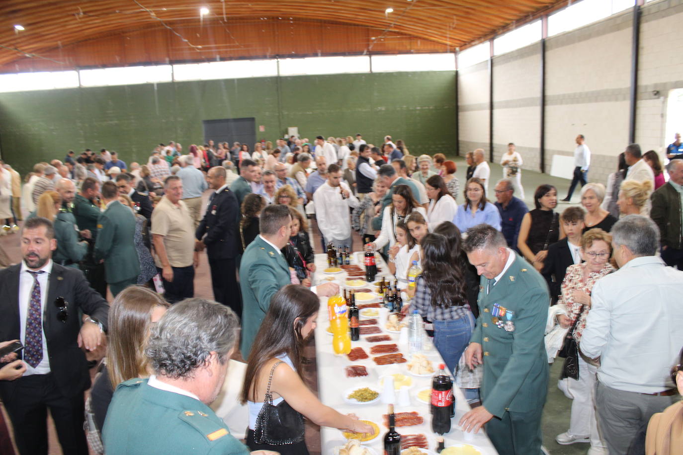 Guijuelo arropa a su Guardia Civil