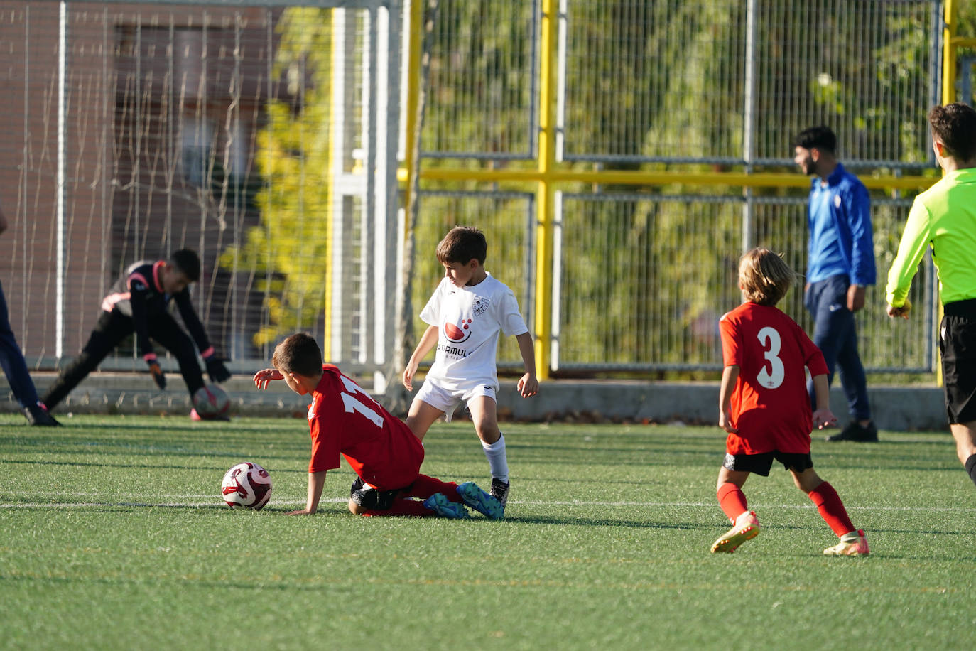 La jornada del fútbol base salmantino, en imágenes