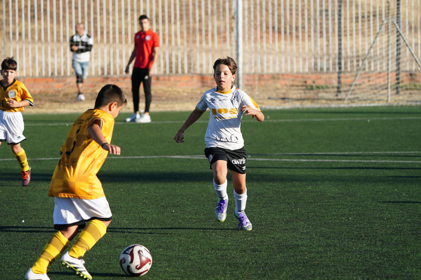 La jornada del fútbol base salmantino, en imágenes