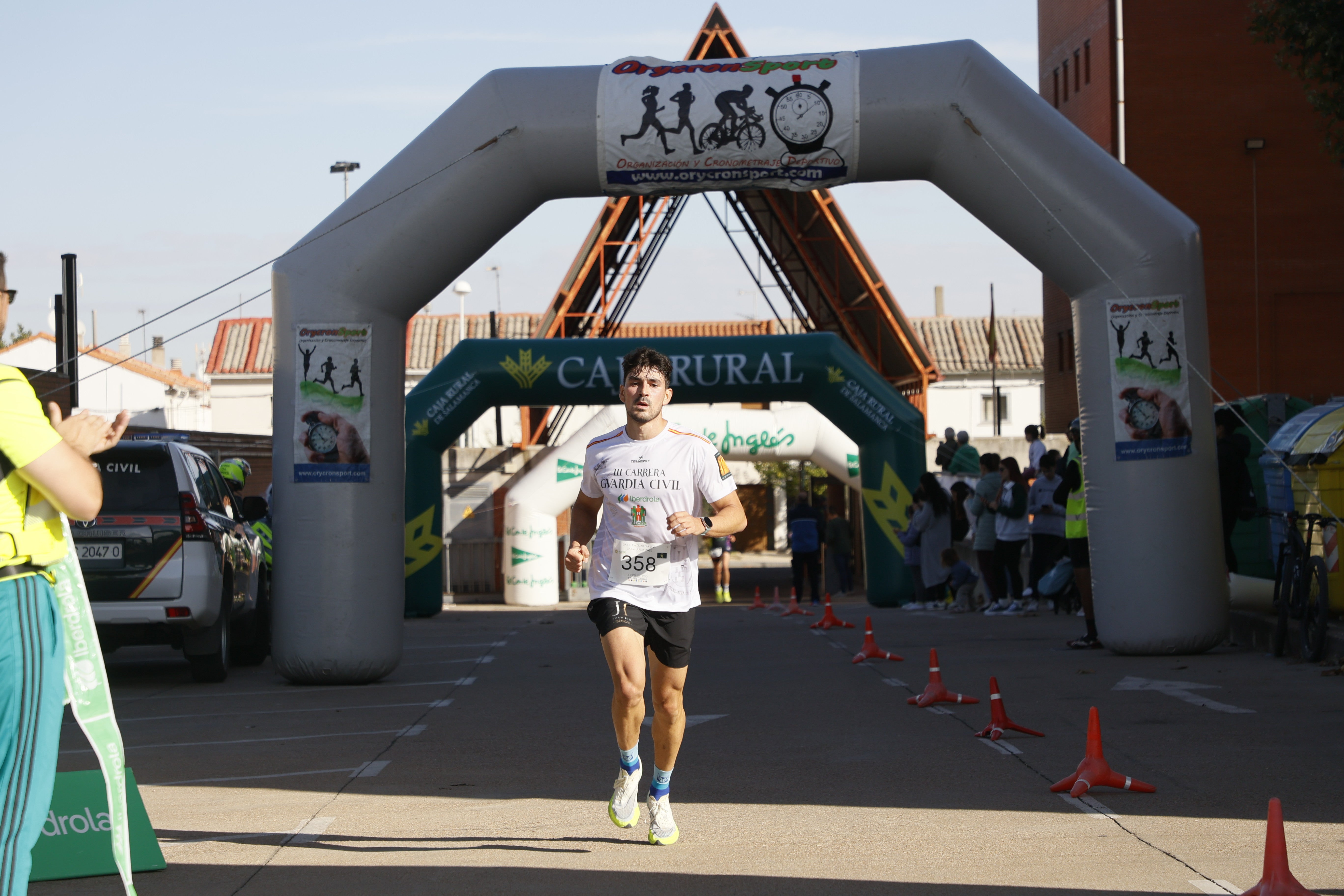 La Guardia Civil impulsa una marea solidaria