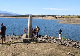 Los responsables de Patrimonio visitaron la villa. En la imagen, entorno de la antigua ermita de San Juan
