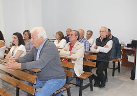 Empresarios alcaldes acudieron a la presentación de la iniciativa.