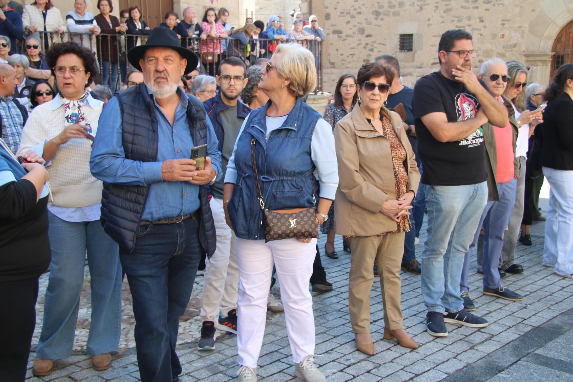 Alba estalla en fiestas en honor a la Santa Andariega