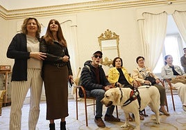 Recepción en el Ayuntamiento de Salamanca a la asociación Retina Salamanca.