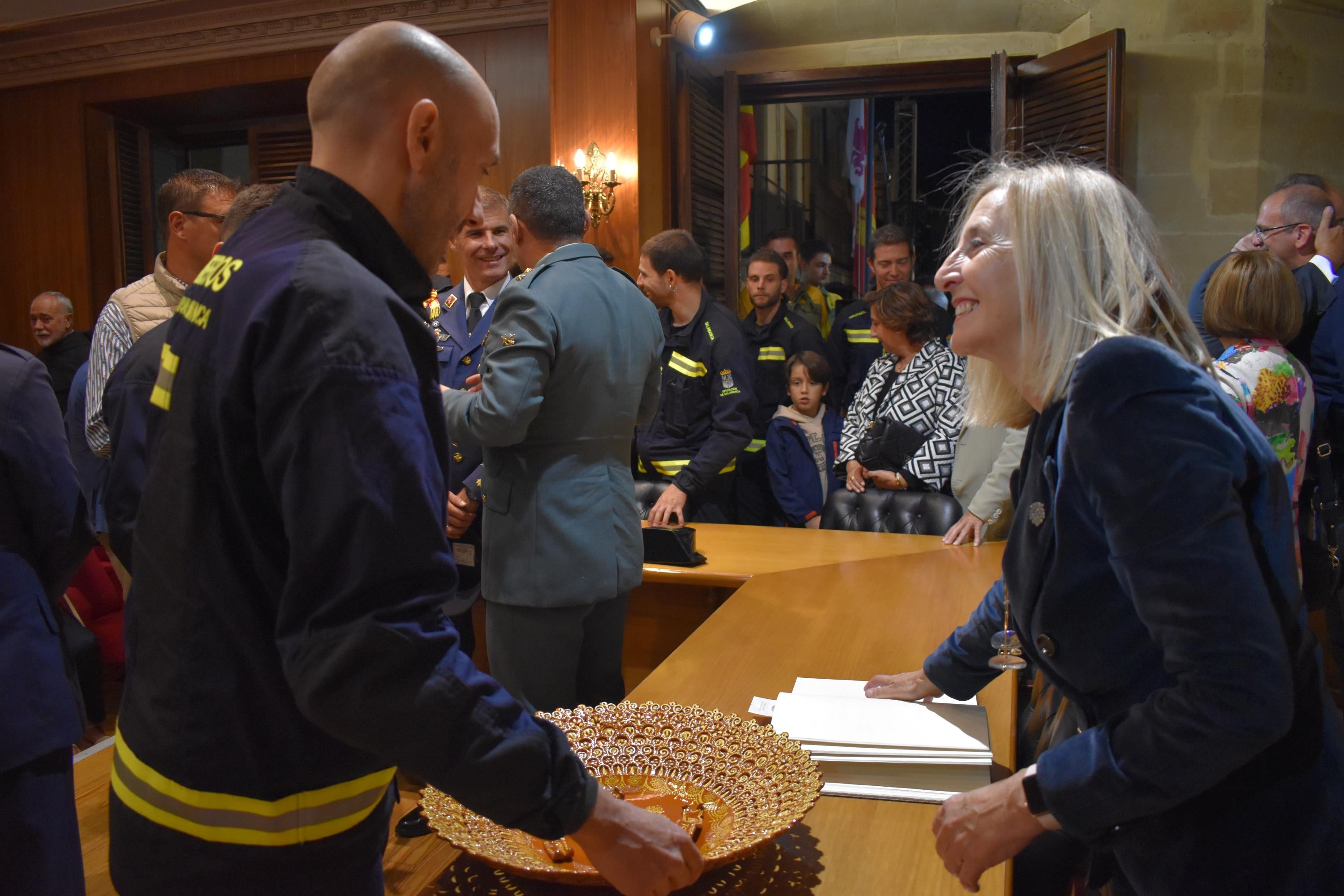Los Bomberos de la Diputación protagonizan el pregón de las fiestas de Santa Teresa en Alba de Tormes